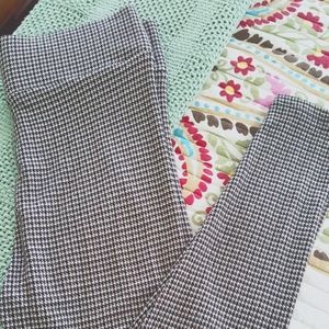 Lou & Houndstooth Leggings